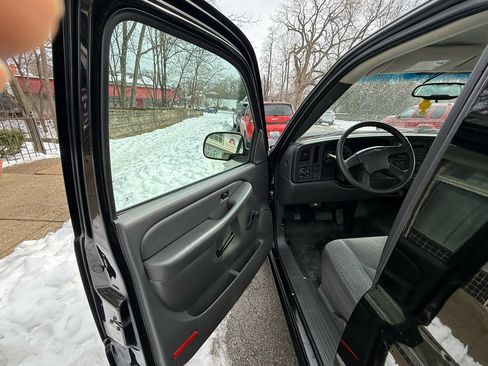 Used 2007 Chevrolet Silverado 1500 W/T image 10