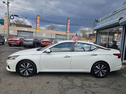 Used 2021 Nissan Altima 2.5 SV image 5