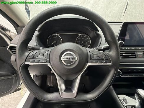 Used 2020 Nissan Altima 2.5 S AWD/4WD image 4