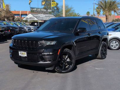 Used 2023 Jeep Grand Cherokee Limited w/ Black Appearance Package