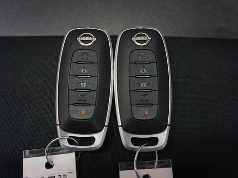 Used 2023 Nissan Pathfinder SL w/ SL Premium Package FWD image 19