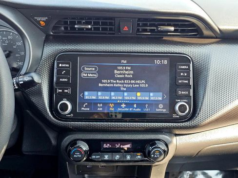 Used 2021 Nissan Kicks SV image 21