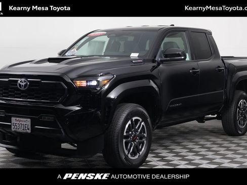Used 2025 Toyota Tacoma TRD Sport AWD/4WD image 1