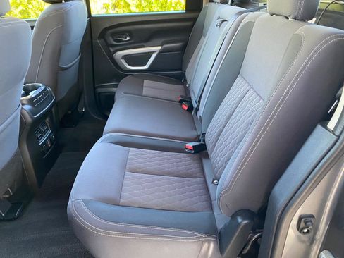 Used 2021 Nissan Titan SV w/ SV Convenience Package RWD image 35