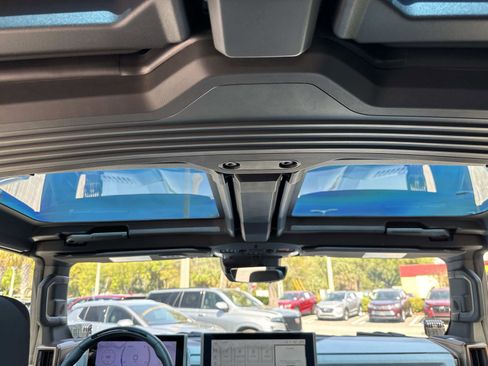 Used 2024 GMC Hummer EV 3X w/ Omega Edition image 17