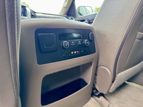 Used 2016 Chevrolet Suburban LT AWD/4WD image 32