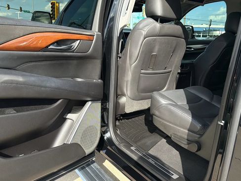 Used 2019 Cadillac Escalade ESV Premium Luxury AWD/4WD image 49