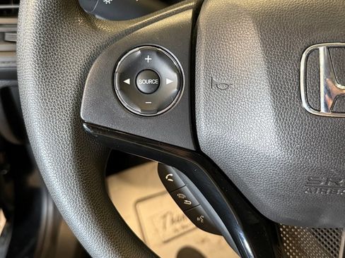 Used 2021 Honda HR-V LX image 9