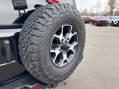 Used 2021 Jeep Wrangler Rubicon image 25