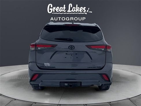 Used 2024 Toyota Highlander Limited image 4