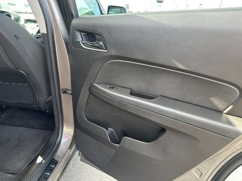 Used 2010 Chevrolet Equinox LT w/ Vehicle Interface Package image 14