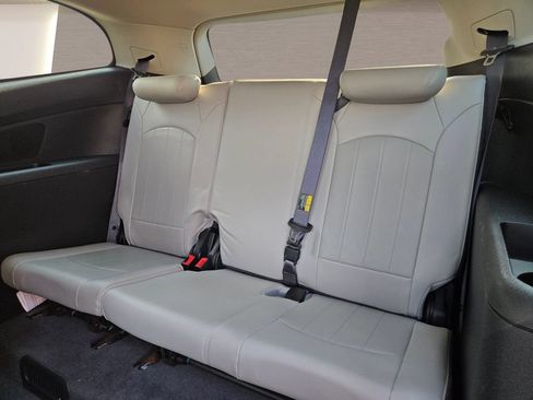 Used 2012 Chevrolet Traverse LTZ FWD image 14