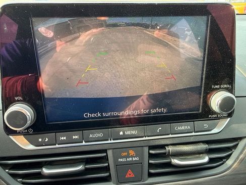 Used 2024 Nissan Altima 2.5 SV FWD image 26