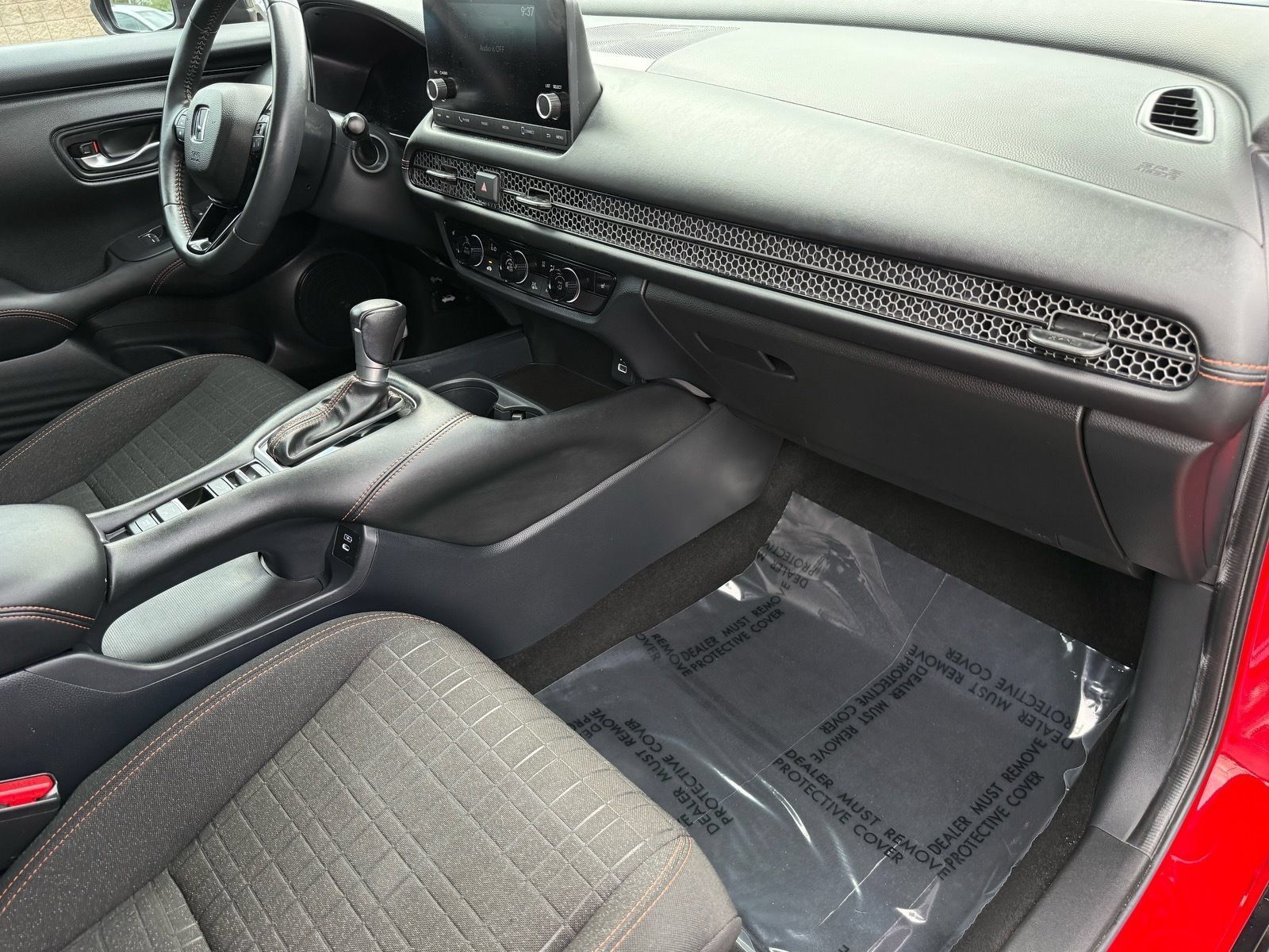Certified 2025 Honda HR-V Sport image 31