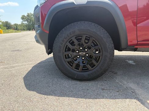 New 2026 Chevrolet Colorado Trail Boss AWD/4WD image 12