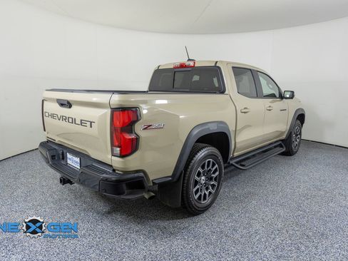 Used 2024 Chevrolet Colorado Z71 w/ Z71 Convenience Package 2 AWD/4WD image 7