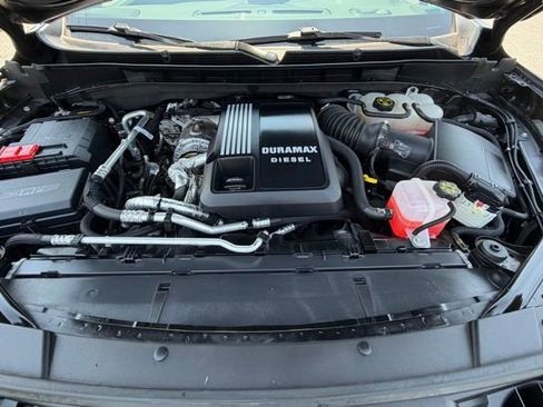 Certified 2023 GMC Yukon SLT w/ SLT Premium Package AWD/4WD image 22