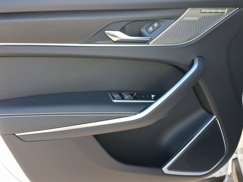 New 2026 Jaguar F-PACE R-Dynamic S image 10