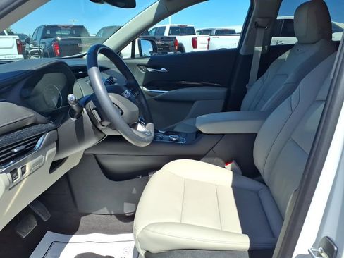 Used 2023 Cadillac XT4 Premium Luxury w/ Cold Weather Package AWD/4WD image 12