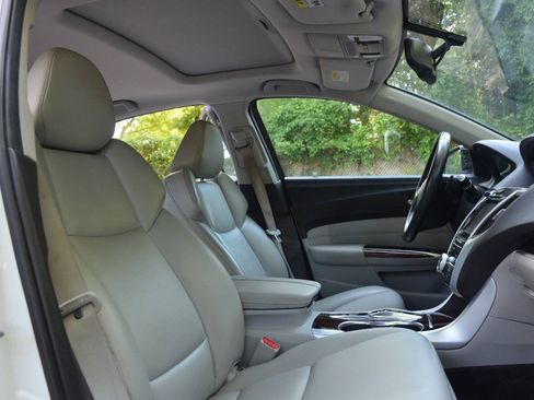Used 2016 Acura TLX V6 FWD image 10