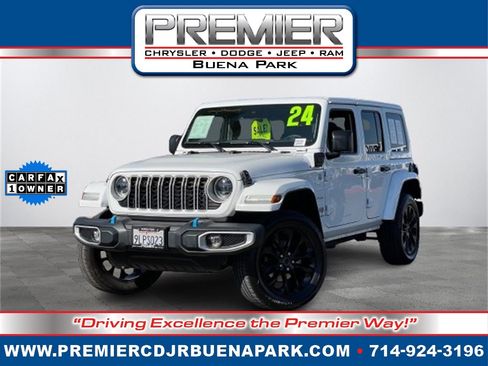 Used 2024 Jeep Wrangler Unlimited Sahara image 1