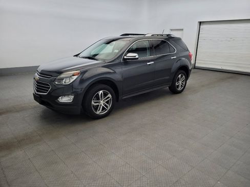 Used 2017 Chevrolet Equinox Premier w/ Enhanced Convenience Package FWD image 2