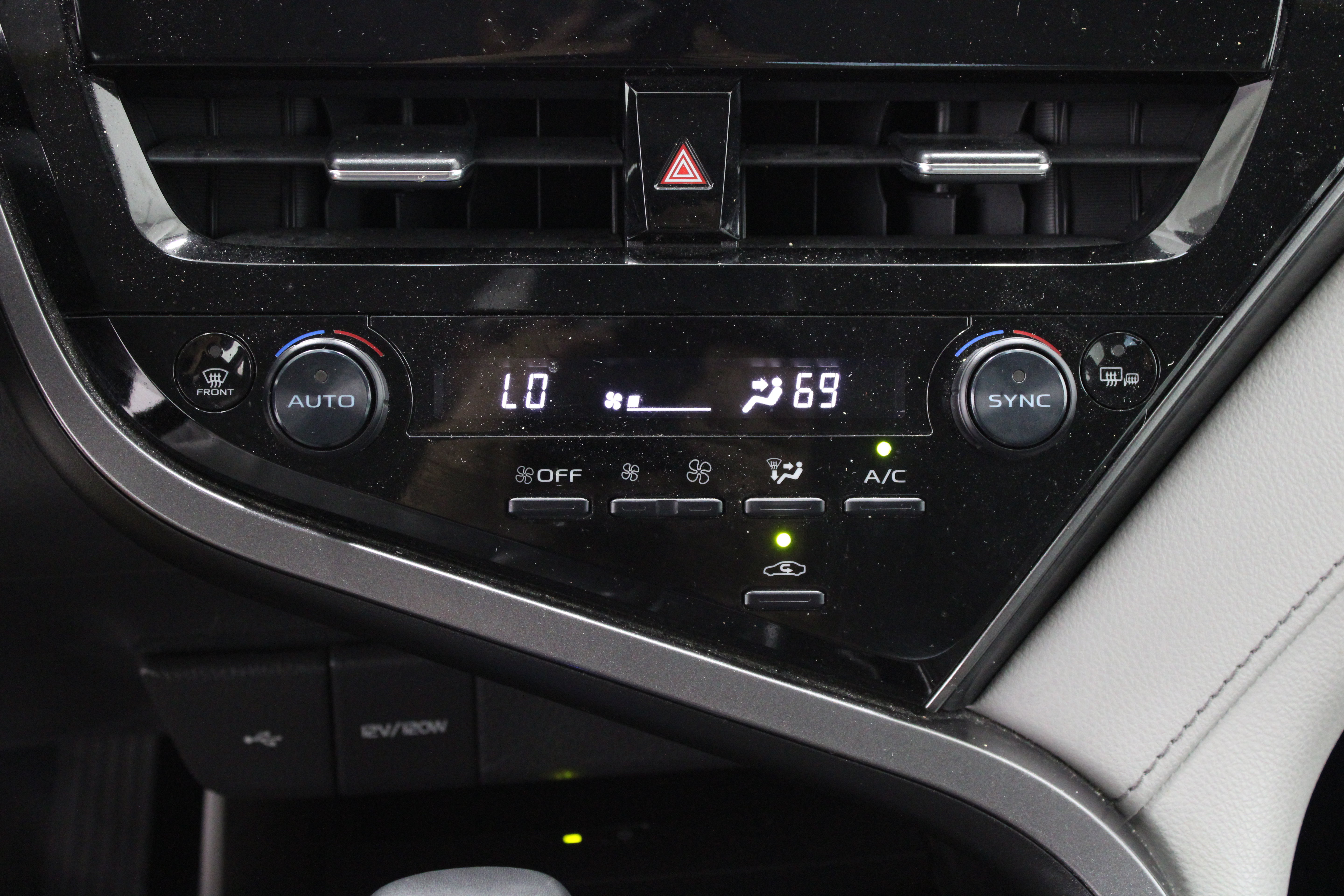 Used 2023 Toyota Camry XLE FWD image 20