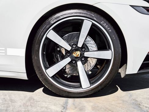 Used 2021 Porsche 911 Targa 4S image 23