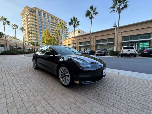 Used 2021 Tesla Model 3 Standard Range Plus image 2