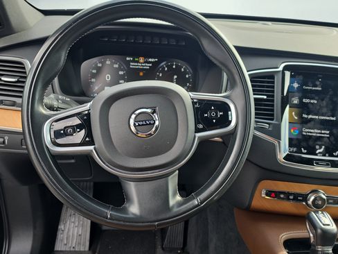 Used 2021 Volvo XC90 T6 Momentum w/ Climate Package AWD/4WD image 15