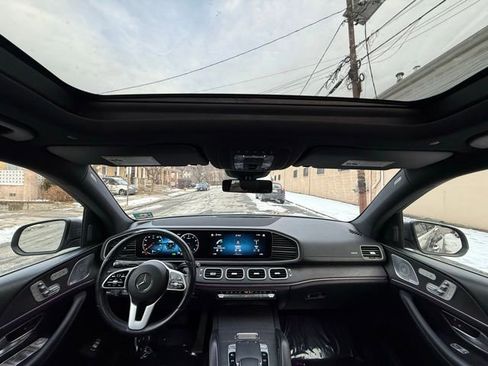 Used 2020 Mercedes-Benz GLS 450 4MATIC image 34