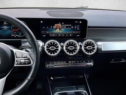 Used 2020 Mercedes-Benz GLB 250 image 8