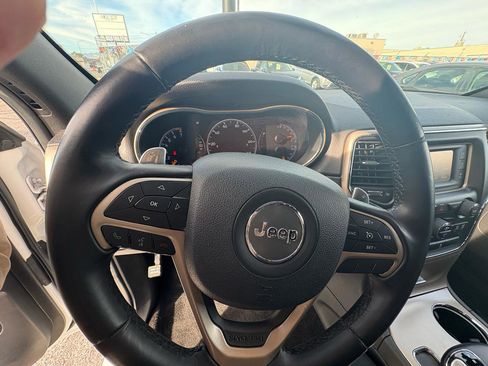 Used 2014 Jeep Grand Cherokee Laredo image 13