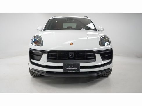 Used 2025 Porsche Macan image 6