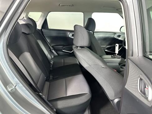 Used 2022 Kia Soul LX image 27
