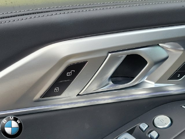 Used 2023 BMW XM AWD/4WD image 19