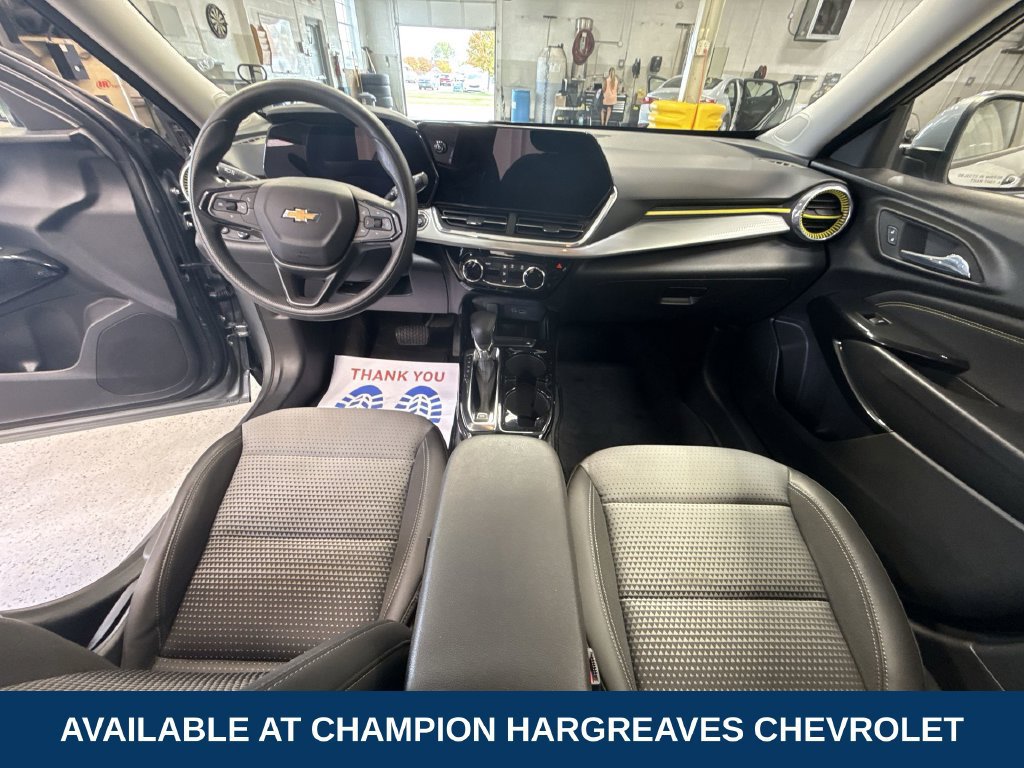 Certified 2024 Chevrolet Trax LT FWD image 27