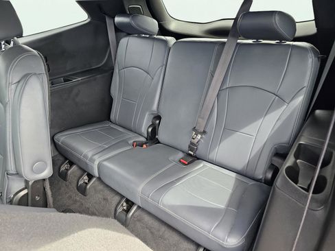 Used 2023 Buick Enclave Essence w/ Experience Buick Package FWD image 34