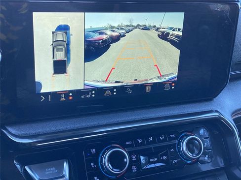 Used 2024 GMC Sierra 1500 AT4 w/ Technology Package image 14