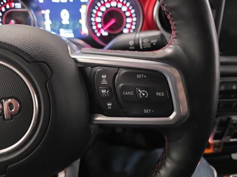 Used 2020 Jeep Gladiator Rubicon AWD/4WD image 16
