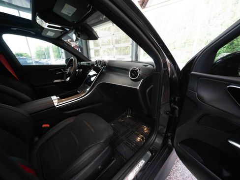 Used 2025 Mercedes-Benz GLC 43 AMG 4MATIC image 26