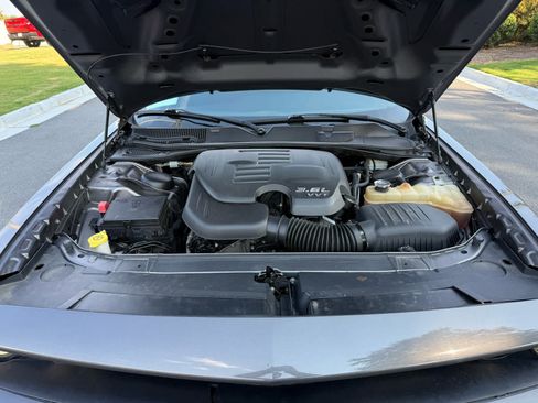 Used 2015 Dodge Challenger SXT RWD image 26