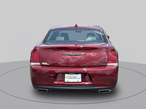 Used 2023 Chrysler 300 Touring L w/ Popular Equipment Group RWD image 4