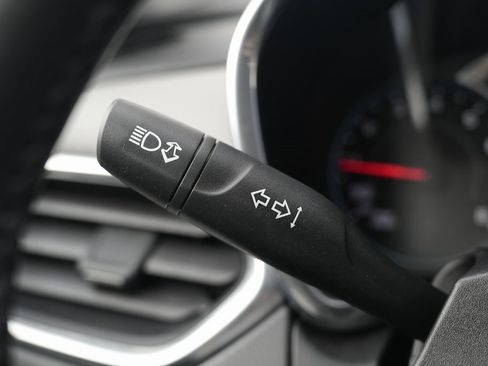 Used 2019 Chevrolet Equinox LT image 48