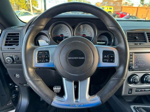 Used 2014 Dodge Challenger SRT8 w/ Harman/Kardon Audio Group image 36