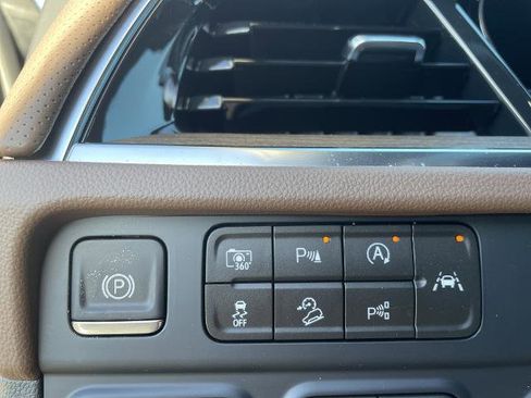 New 2026 Chevrolet Suburban High Country AWD/4WD image 45