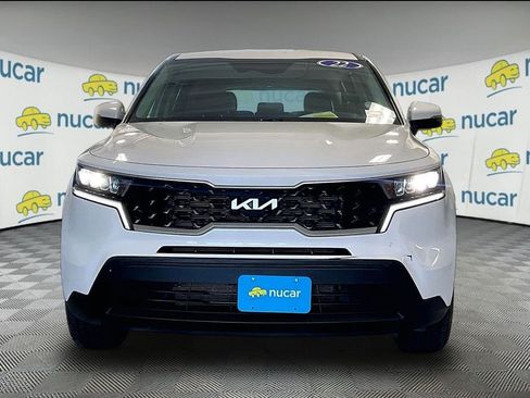 Used 2022 Kia Sorento LX FWD image 2