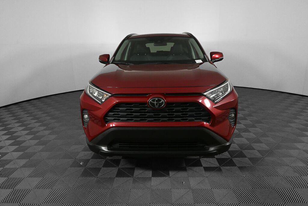 Used 2020 Toyota RAV4 XLE Premium FWD image 34