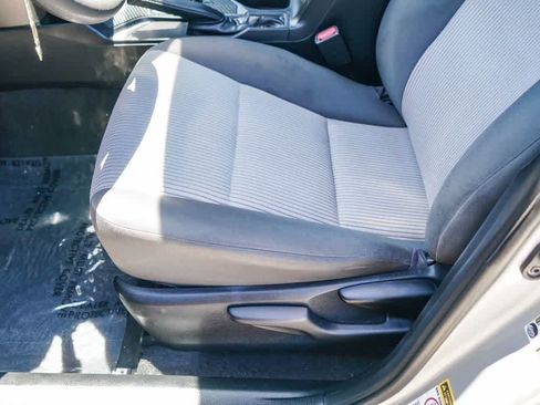 Used 2014 Toyota RAV4 LE FWD image 20