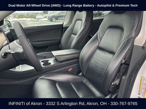 Used 2022 Tesla Model Y Long Range image 36